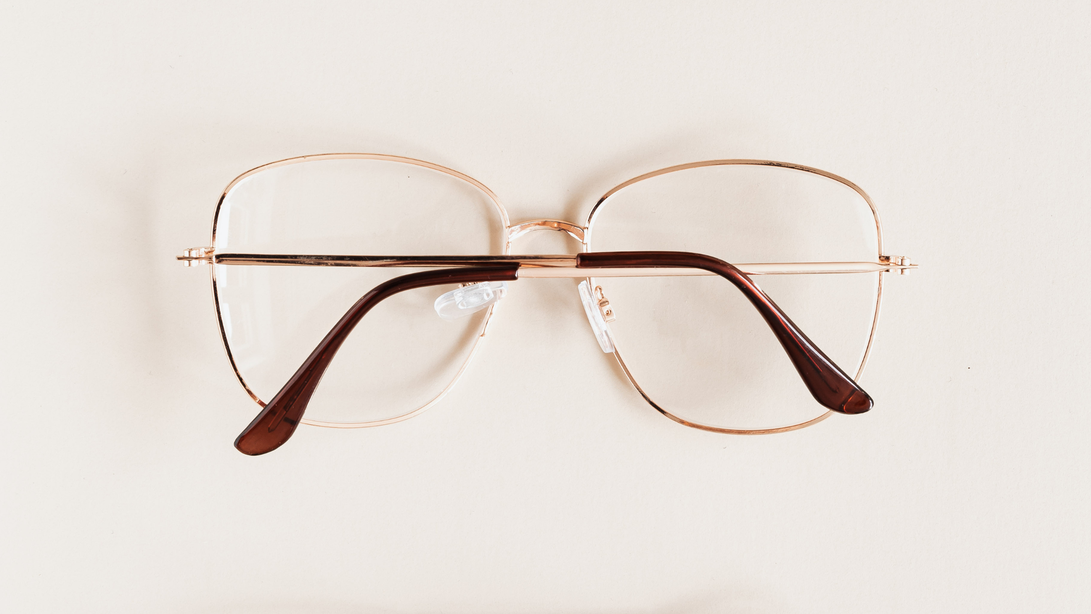 Designer Glasses UK – Premium Frames UK | Jhonny Goggles – Johnny Goggles